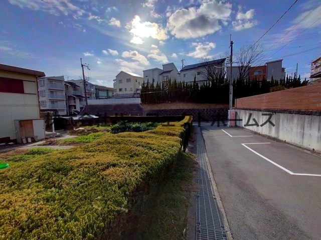 クラウディア香里ケ丘の周辺