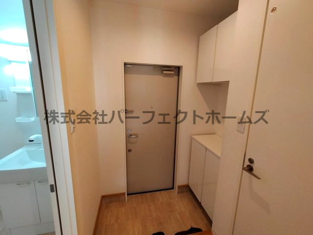 クラウディア香里ケ丘の玄関|シンプルで使いやすい玄関です