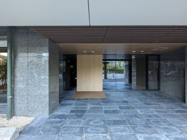 小石川後楽園パークハウスのエントランス