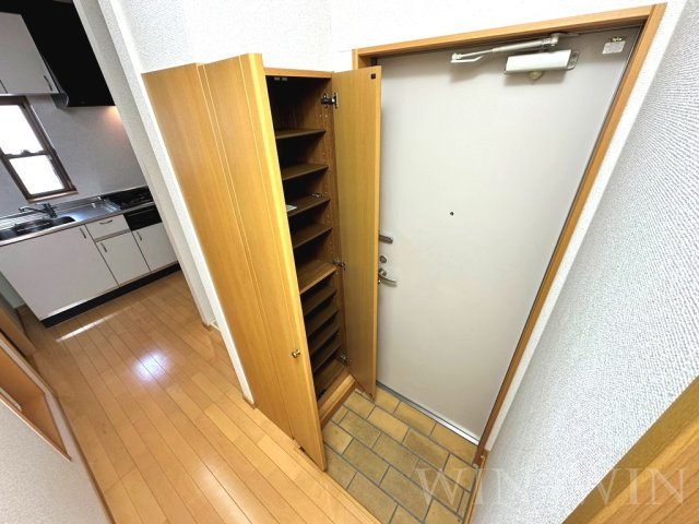 ミューズイン花中 Aの玄関