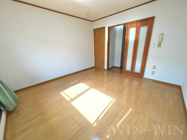 ミューズイン花中 Aの居間・リビング