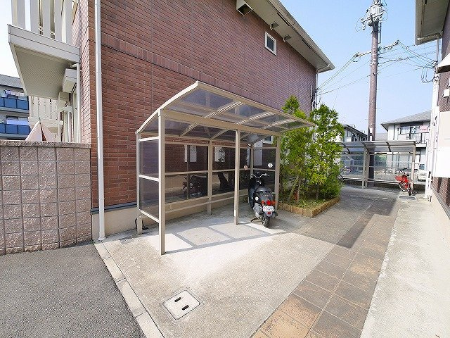 クオリア梅美台A棟のその他共用部分|駐輪場