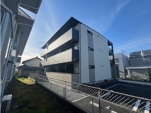 ＲＥＬＡ　ＦＯＲＴの外観|外はこのようになっています