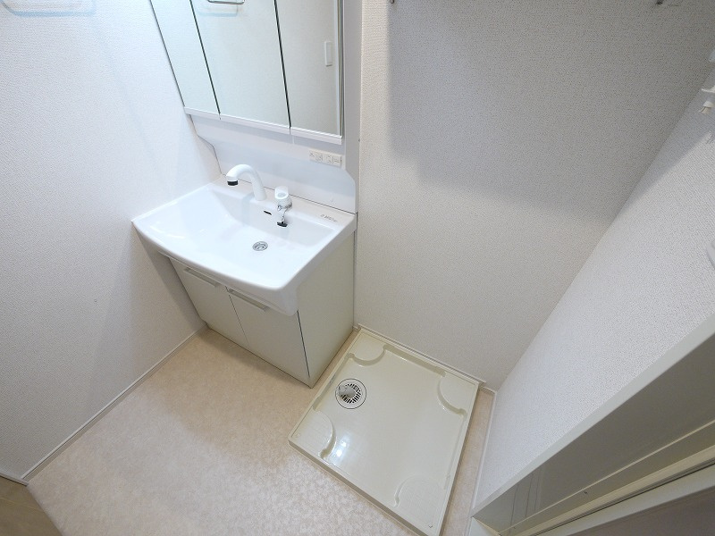 ＲＥＬＡ　ＦＯＲＴの設備|室内洗濯置き場