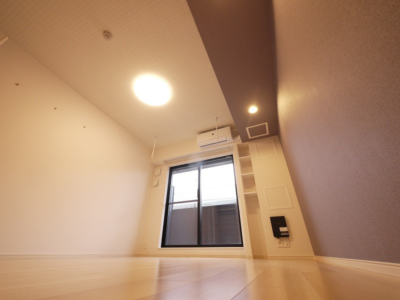 ＲＥＬＡ　ＦＯＲＴの居間・リビング|個人の部屋や寝室として使える洋室です