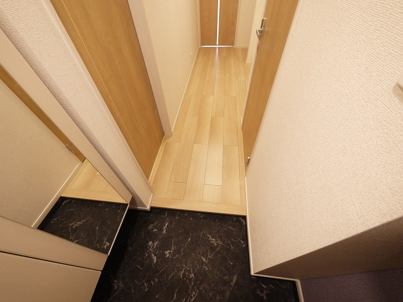 ＲＥＬＡ　ＦＯＲＴの玄関|落ち着いた玄関です