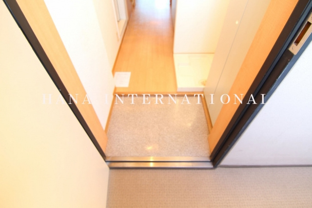 ローズガーデンカスタリアの玄関