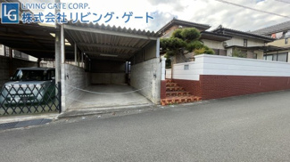 【駐車場】 | ガレージ有(軽の場合、縦列2台可)