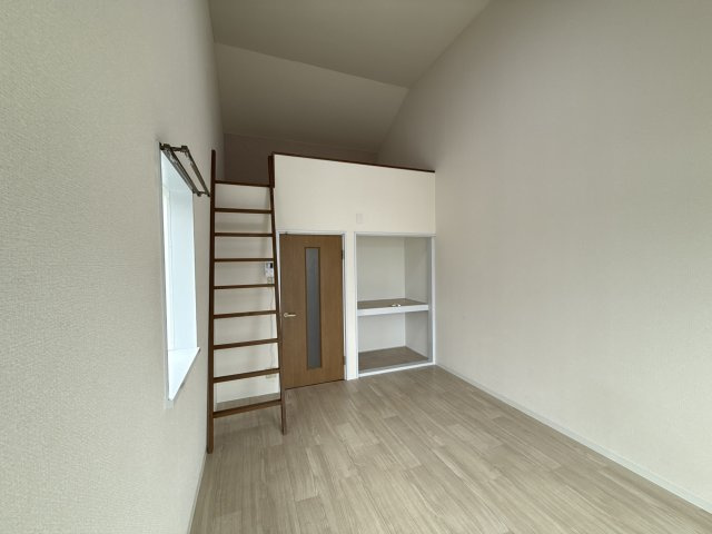 アーバンハイツの洋室