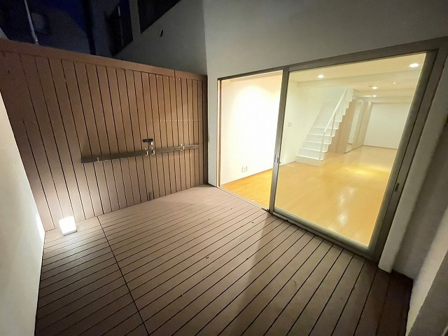 SUNBRIGHT YOYOGI PARK（サンブライトヨヨギパーク）のバルコニー