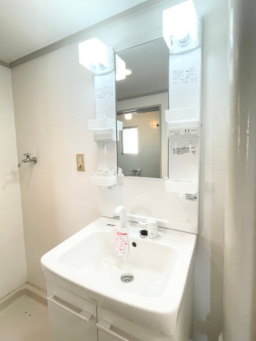 レジデンス木野川の洗面所|忙しい朝には欠かせない洗面所です