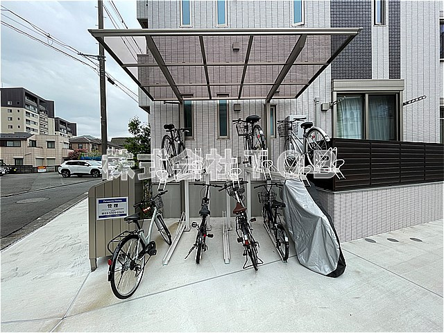 【その他共用部分】 | フローラヒエモト | 自転車置き場