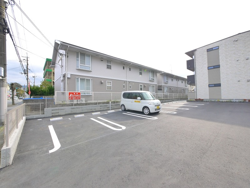 ＲＥＬＡ　ＦＯＲＴの駐車場|駐車場です