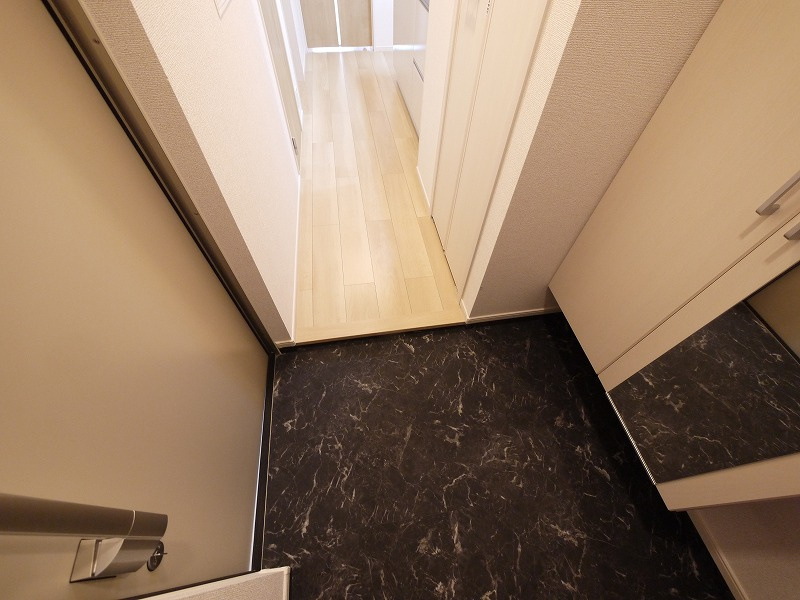 ＲＥＬＡ　ＦＯＲＴの玄関|毎日通る玄関はこちらです