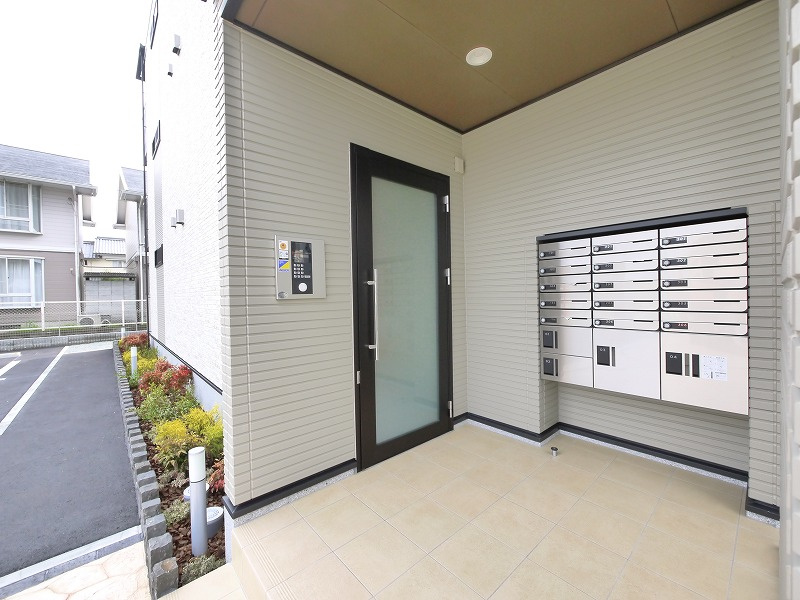 ＲＥＬＡ　ＦＯＲＴのエントランス|ゆとりのあるエントランスです