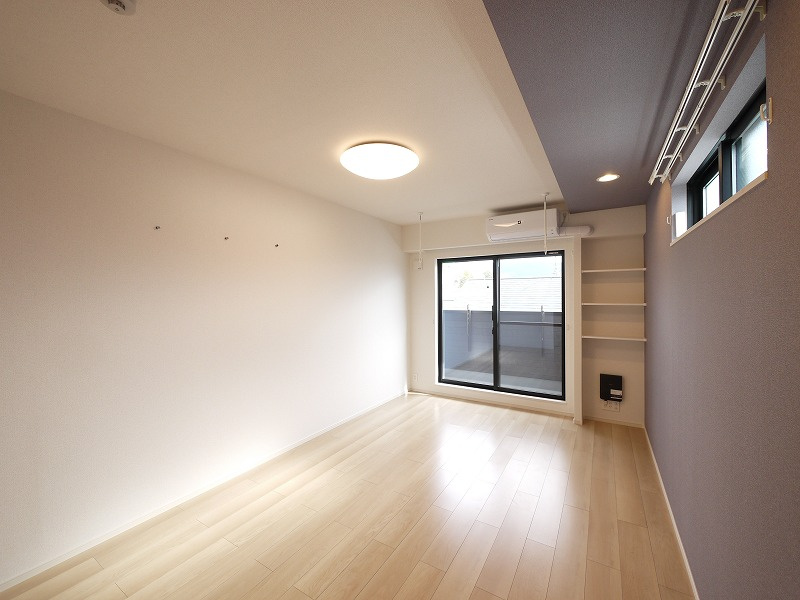 ＲＥＬＡ　ＦＯＲＴの居間・リビング