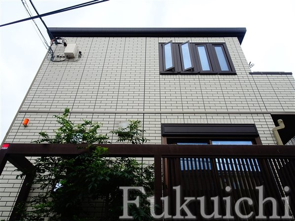 ヴィオーラ学芸大の外観