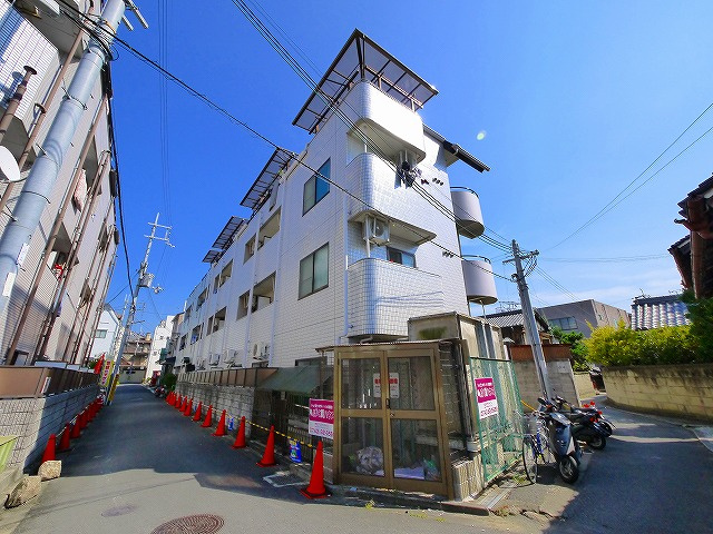 谷垣マンションの外観|落ち着いた雰囲気の外観です