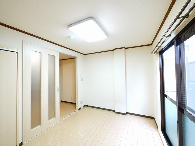 谷垣マンションの寝室|落ち着いて過ごせるお部屋なので、寝室にいかがでしょうか