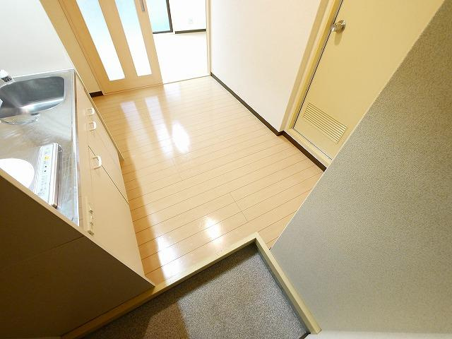 谷垣マンションの玄関|ゆったりとした玄関です