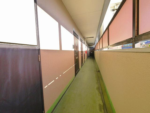 谷垣マンションのその他共用部分|玄関前廊下