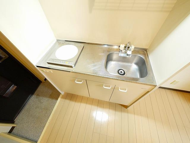 谷垣マンションのキッチン|きれいなキッチンです