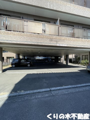 【駐車場】 | ハイツｉｎ日高 | 駐車場があります