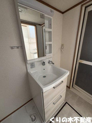 【洗面所】 | ハイツｉｎ日高 | ゆったりとスペースのある洗面所