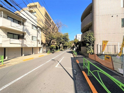 【前面道路含む現地写真】 | ☆仲介手数料（約５６０万円）が無料です。☆碑文谷の新築　☆都立大学駅１０分