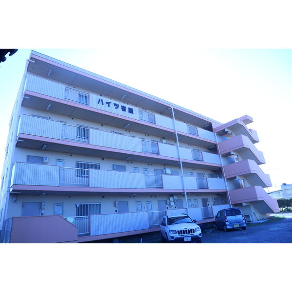 ハイツ杏里の駐車場