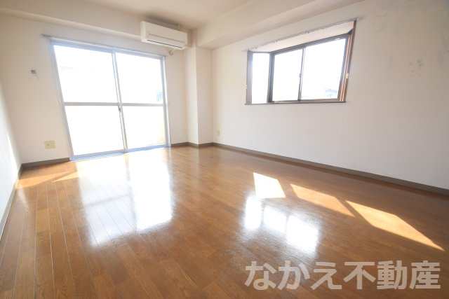 【居間・リビング】 | 使いやすい居間です