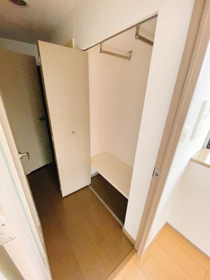 【収納】 | アーサーコート高宮 | 別号室の写真になります。現況優先。
