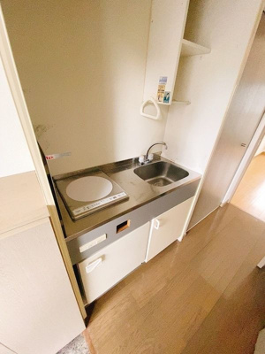 【キッチン】 | アーサーコート高宮 | 別号室の写真になります。現況優先。