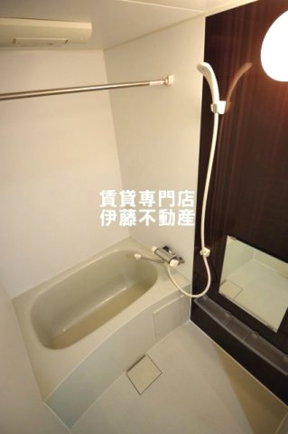 メゾン生駒町の浴室
