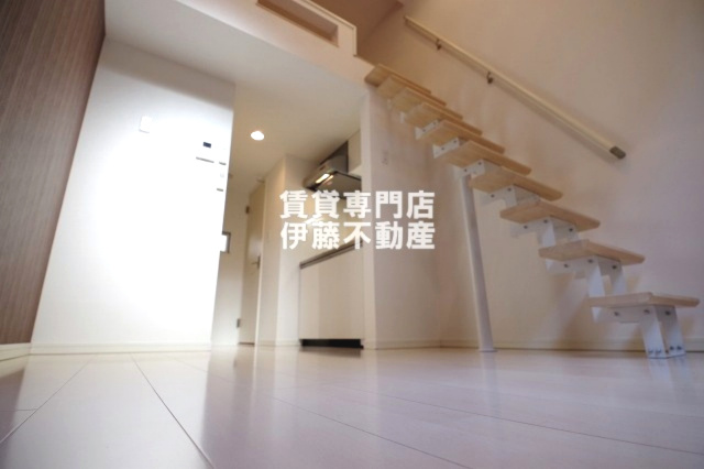 メゾン生駒町の洋室