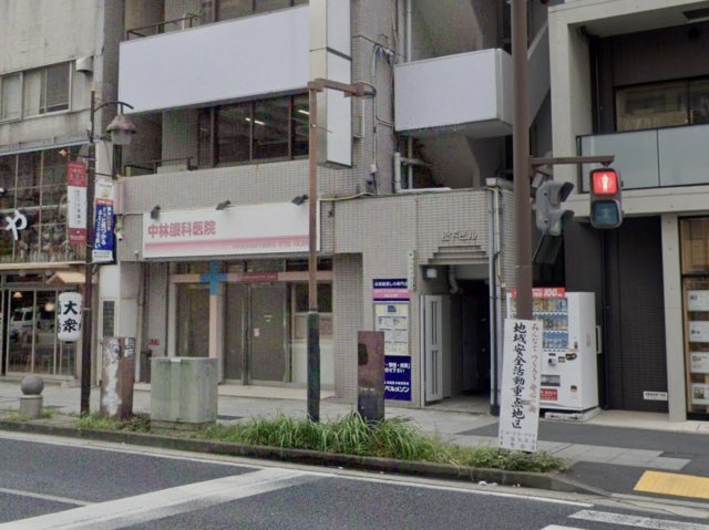 松下ビルのエントランス
