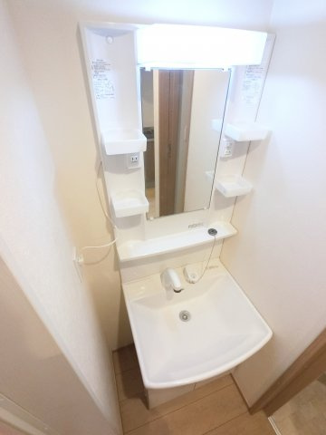 アットリラ東船橋Aの独立洗面台