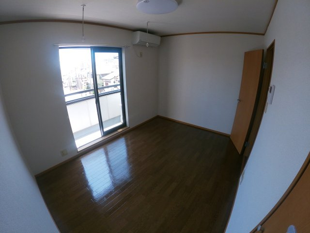 メイゾン芦屋川の居間・リビング
