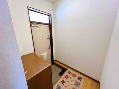 【玄関】 | コーポドリームⅡ | 収納もある玄関です