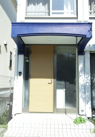 連光寺テラスハウスのエントランス