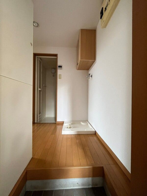 【玄関】 | エスポワール箱崎 | 別号室の写真になります。現況優先。