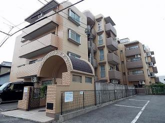 【外観】 | 真栄マンションロイヤル野並【仲介手数料無料】 | リノベーション済み
保証付きマンションです