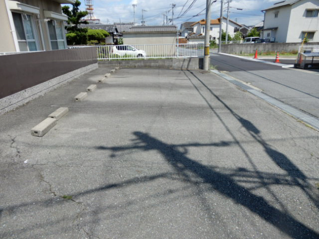ユウハイツの駐車場
