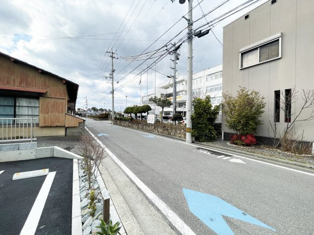 アミコートの周辺