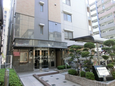 【エントランス】 | グランディール阪南町Ⅲ番館 | オシャレな外観で、オートロックもあります。