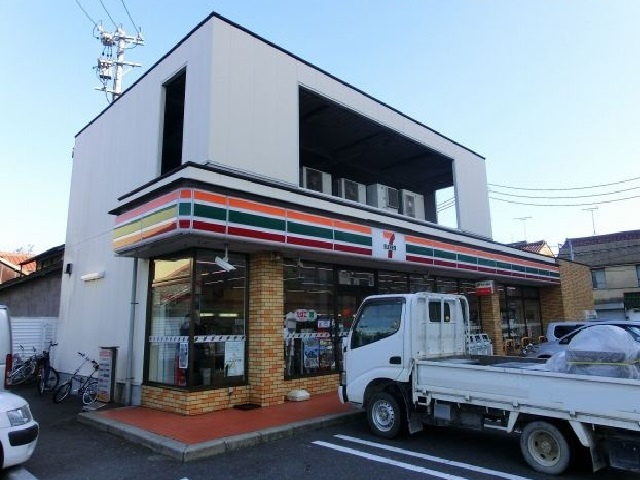 名古屋市中村区城屋敷町２丁目の倉庫の外観