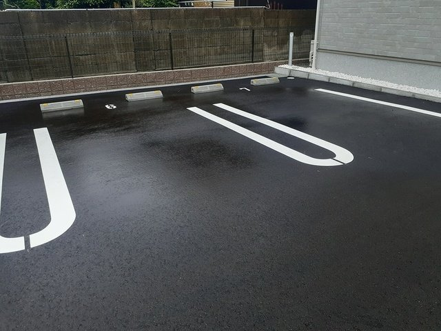 アンソレイユⅢの駐車場