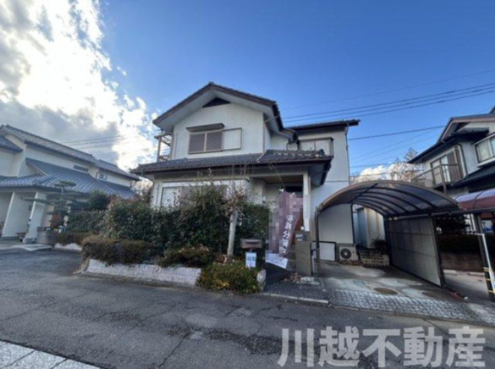 東松山市旗立台　中古戸建の前面道路含む現地写真|広いお庭で家庭菜園やガーデニングが楽しめます！
