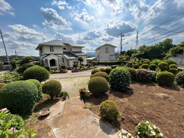 あきる野市下代継　中古戸建　敷地広々185坪の庭|自然豊かなあきる野市で家庭菜園もオススメ！
