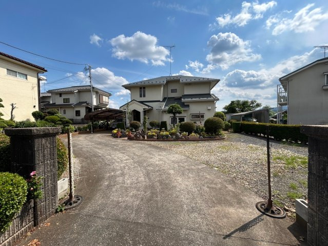 あきる野市下代継　中古戸建　敷地広々185坪の外観|建物も立派です！